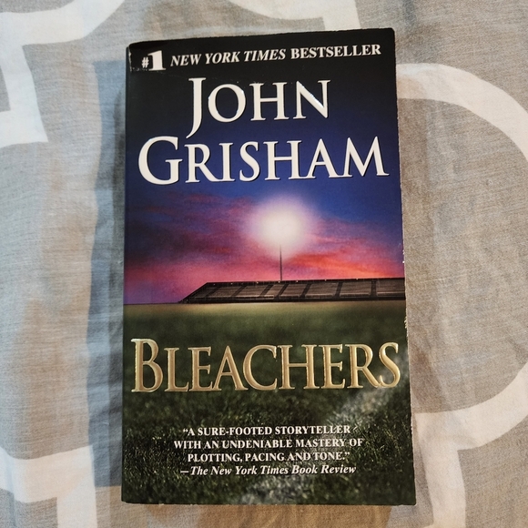 John Grisham's BLEACHERS paperback book 2003 edition - Picture 1 of 8